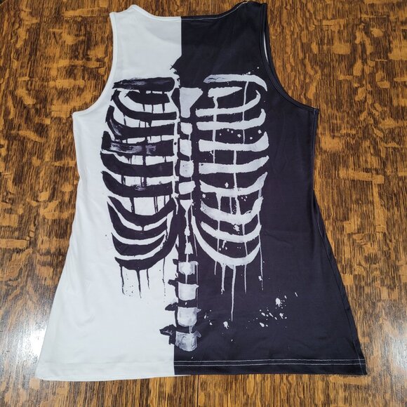 Edgy Sleeveless Top: Skeleton Rib Cage. Black and White. M. - Picture 5 of 8